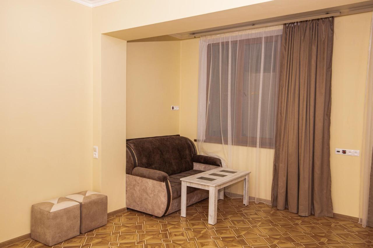 Орел Erevan Exterior foto